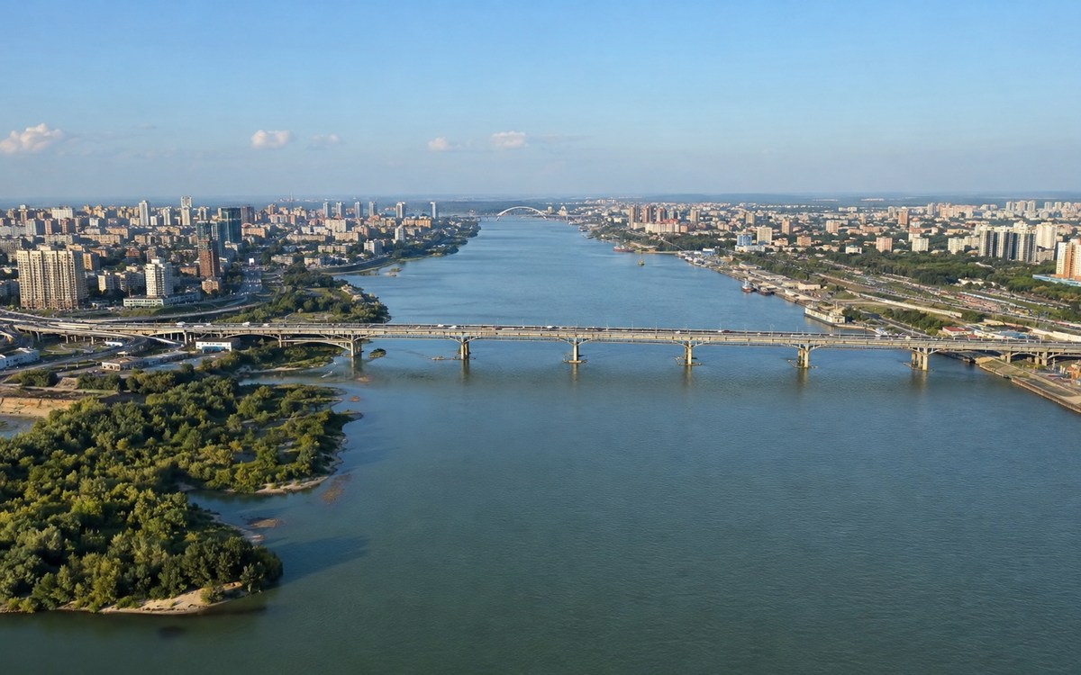 Река Обь и мосты Новосибирска
